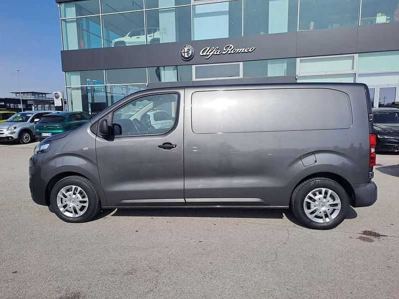Usata Citroën Jumpy 144 CV (105 kW) 2022 Grigio platinum Monovolume