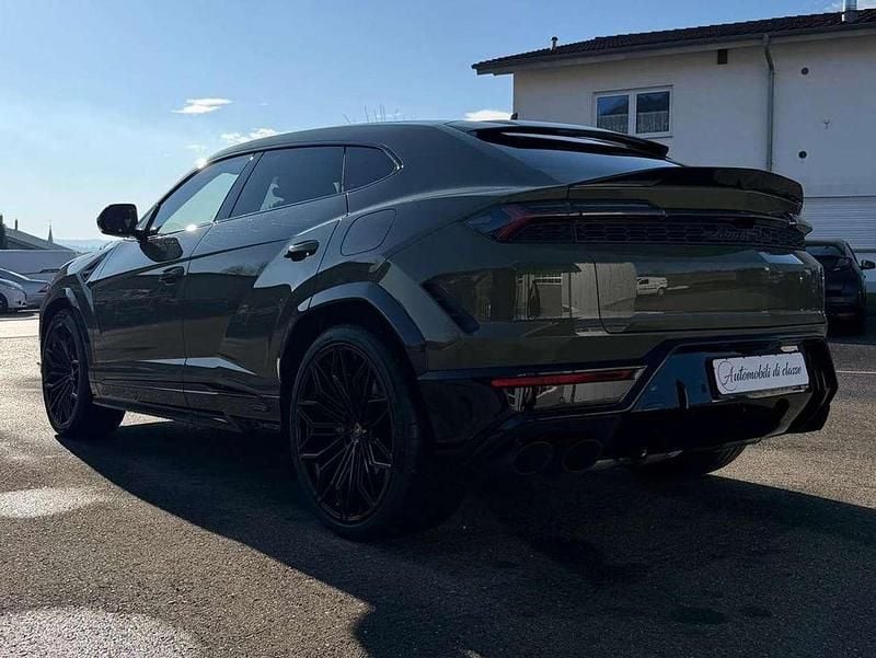Nuova Lamborghini Urus 799 CV (587 kW) 2025 Verde turbine SUV