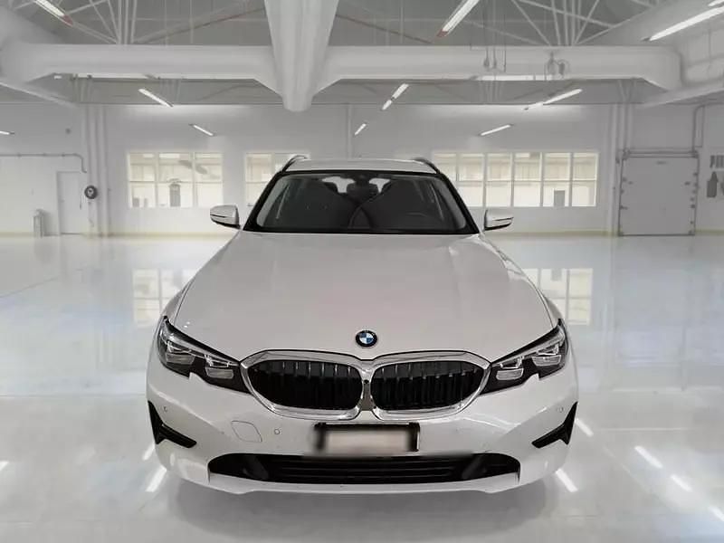 Usata BMW 318 Advantage 150 CV (110 kW) 2020 Bianco Station wagon