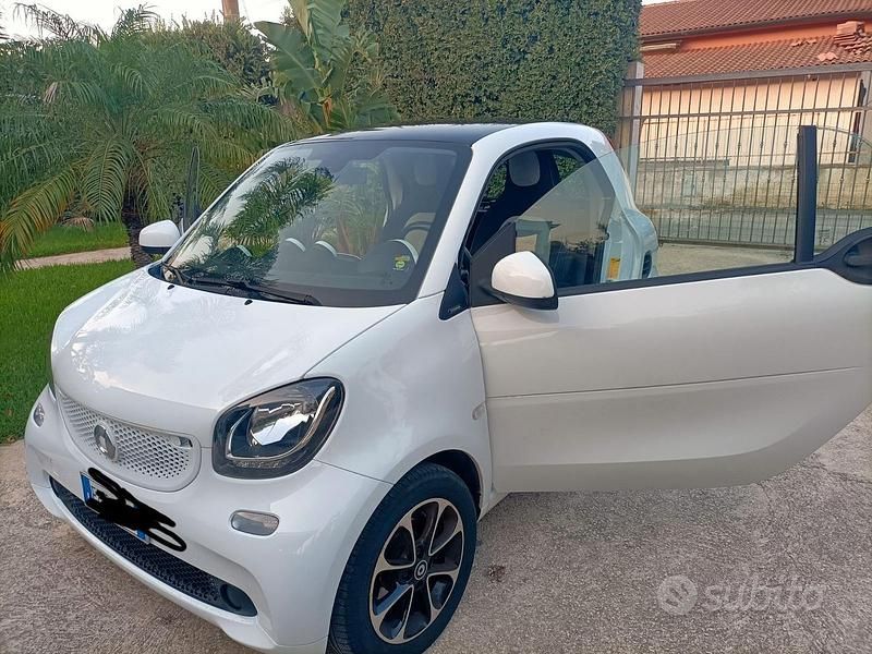 Bianco Usata 2016 Smart ForTwo Coupé Passion Coupé | 9800 € (Buon prezzo) - Immagine 1/4