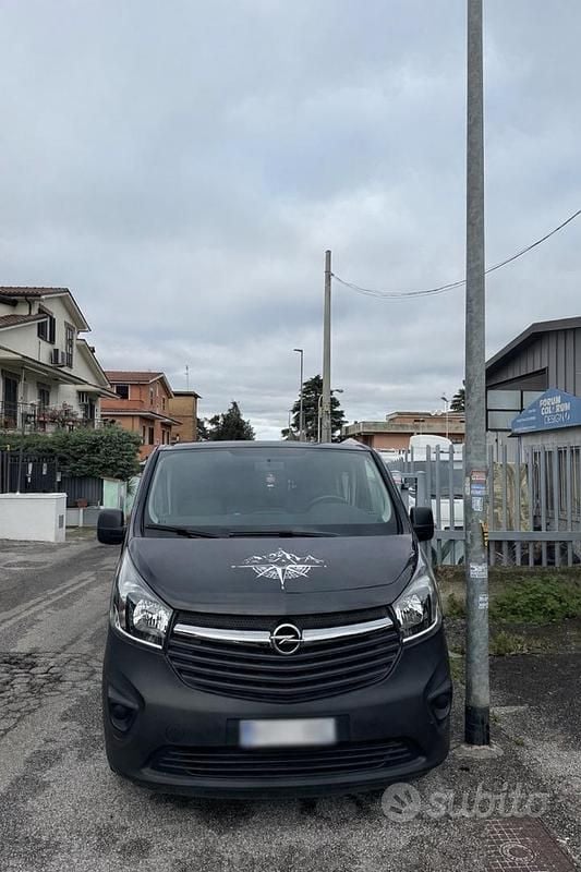 Usata Opel Vivaro 125 CV (91 kW) 2016 Monovolume