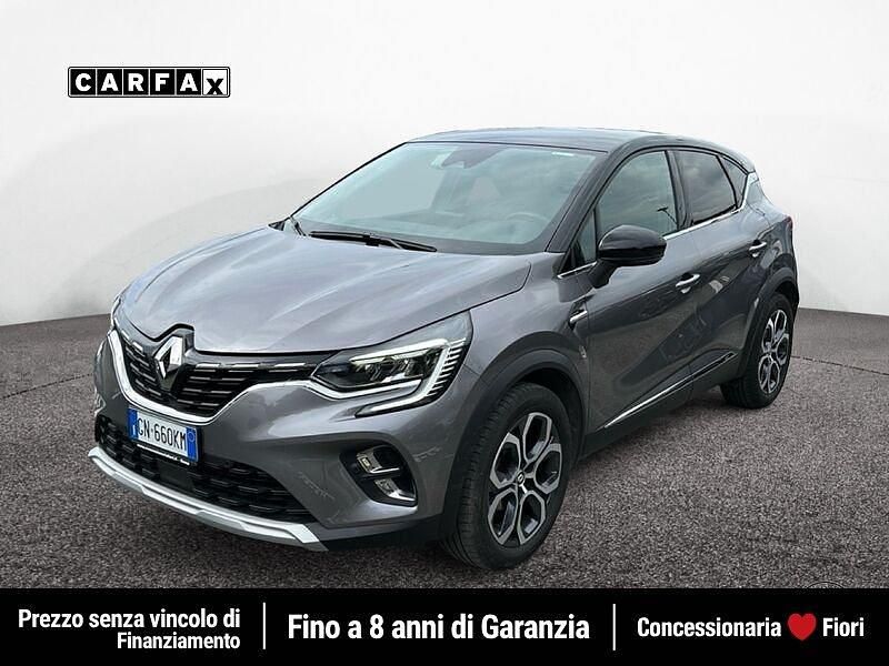 Usata Renault Captur Intens 101 CV (74 kW) 2023 Grigio SUV