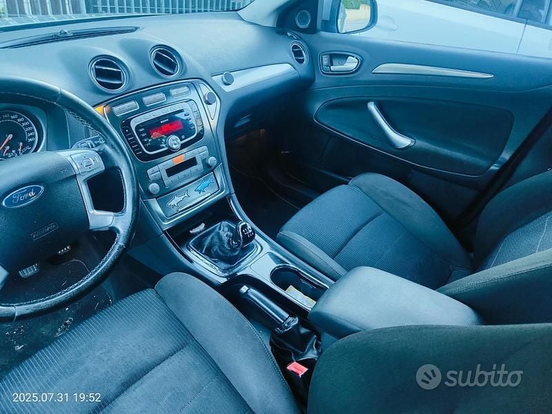 Usata Ford Mondeo Titanium 145 CV (106 kW) 2007 Grigio Station wagon
