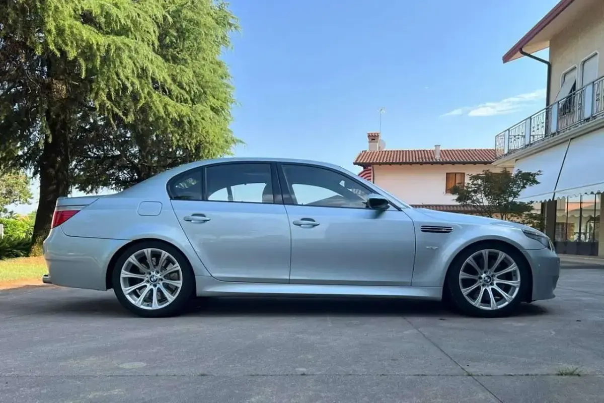 Usata BMW M5 507 CV (372 kW) 2006 Silverstone metallic Berlina