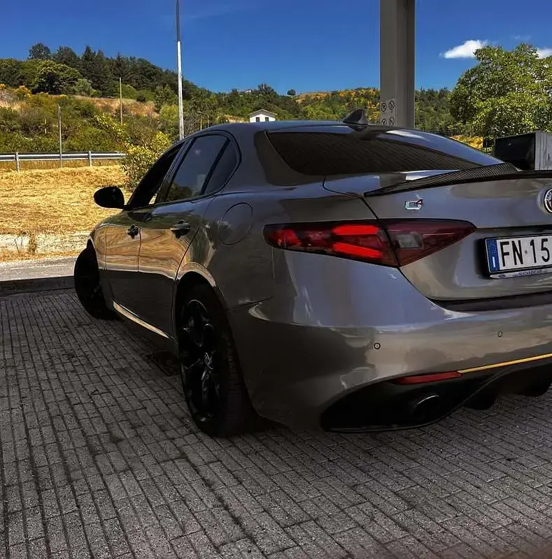 Usata Alfa Romeo Giulia Veloce 211 CV (155 kW) 2017 Berlina