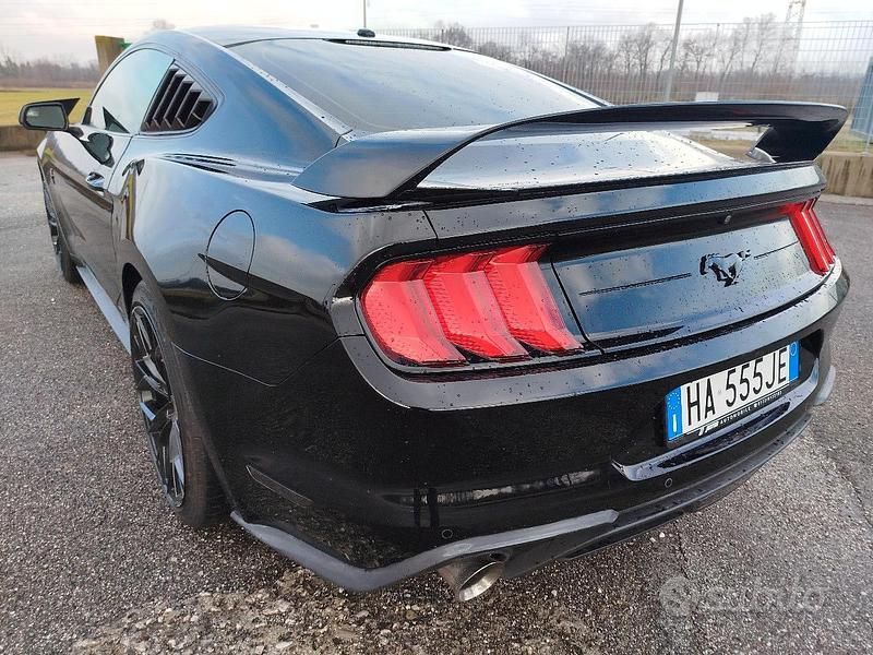 Usata Ford Mustang 2018 Nero Coupé