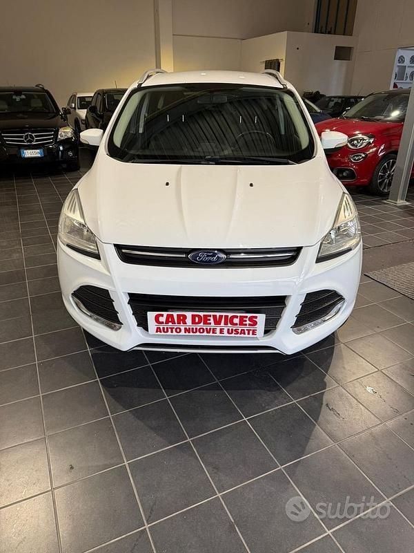 Bianco Usata 2015 Ford Kuga SUV | 10.899 € (Buon prezzo) - Immagine 1/4