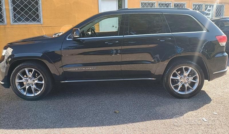 Nero Usata 2015 Jeep Grand Cherokee SUV | 14.500 € - Immagine 1/4