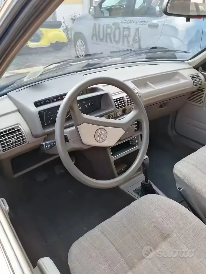 Usata Peugeot 205 49 CV (36 kW) 1984 Bronzo Utilitaria