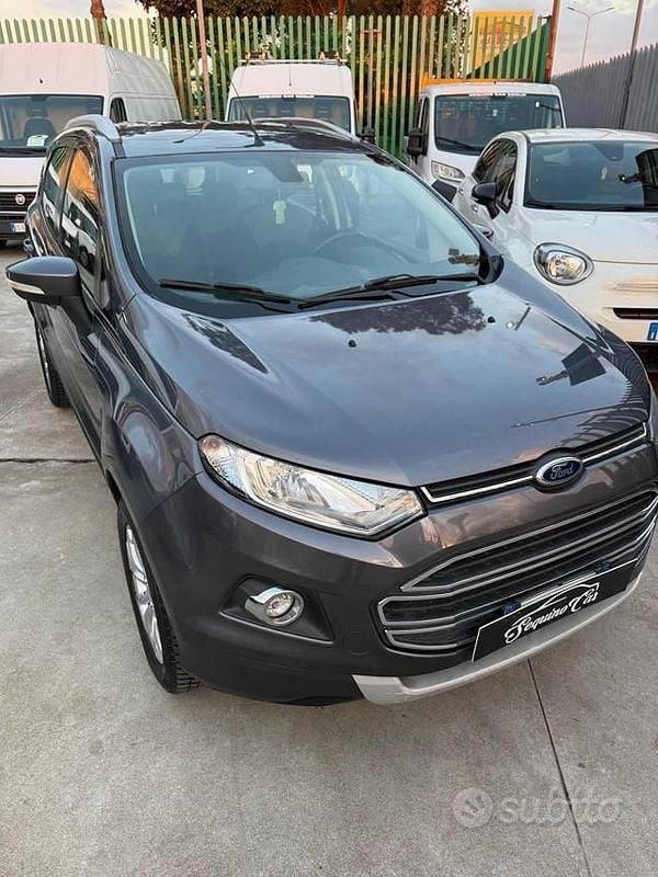 Usata Ford Ecosport Titanium 90 CV (66 kW) 2015 Grigio SUV