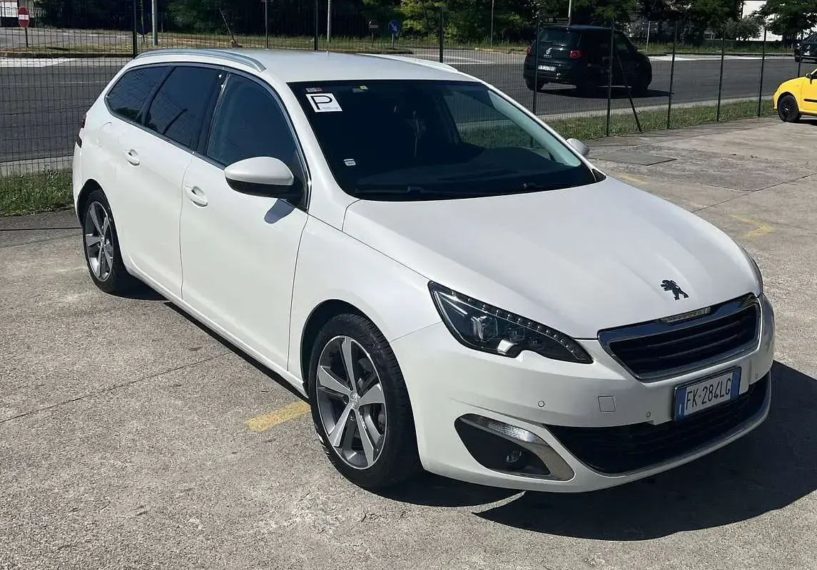 Usata Peugeot 308 SW Allure 120 CV (88 kW) 2017 Bianco Station wagon