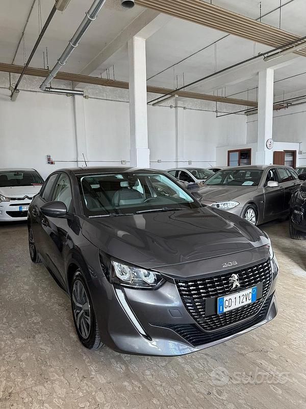 Usata Peugeot 208 Allure 101 CV (74 kW) 2020 Grigio Utilitaria