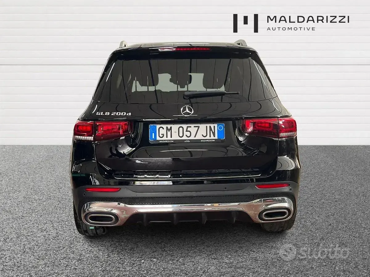 Usata Mercedes GLB200 Premium 150 CV (110 kW) 2023 Nero SUV