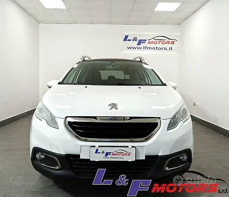 Usata Peugeot 2008 Allure 81 CV (59 kW) 2016 Bianco SUV