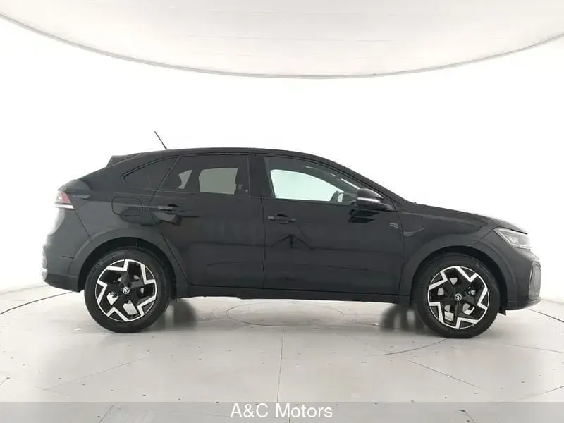 Usata VW Taigo R-line 116 CV (85 kW) 2025 Nero SUV