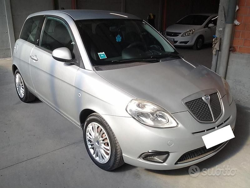 Usata Lancia Ypsilon 59 CV (43 kW) 2010 Grigio Utilitaria
