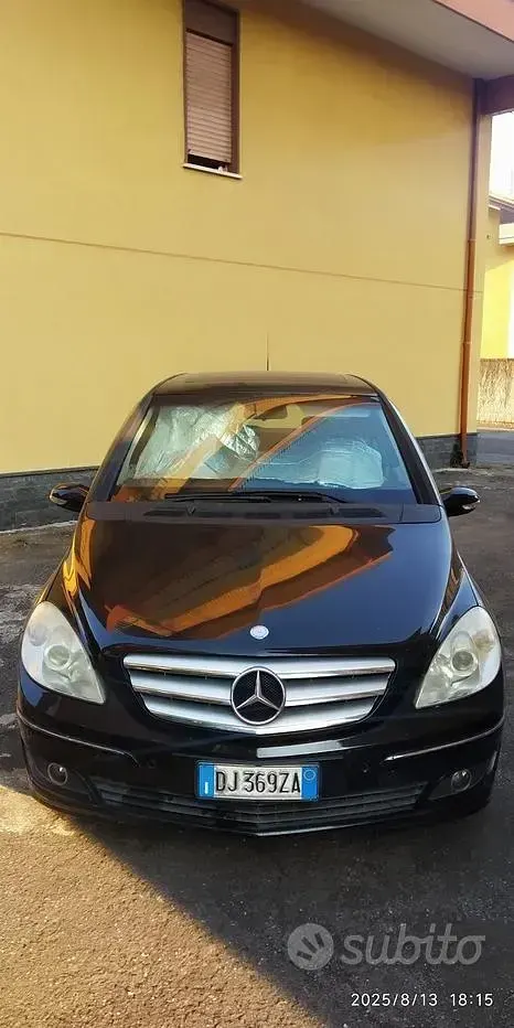 Usata Mercedes B200 140 CV (102 kW) 2007 Nero Monovolume