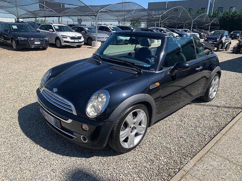 Usata Mini Cooper Cabriolet 116 CV (85 kW) 2007 Nero Cabrio