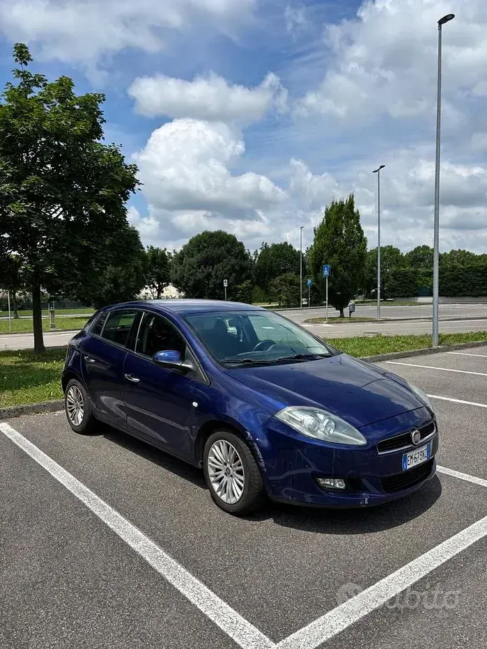 Usata Fiat Bravo 120 CV (88 kW) 2012 Blu Utilitaria