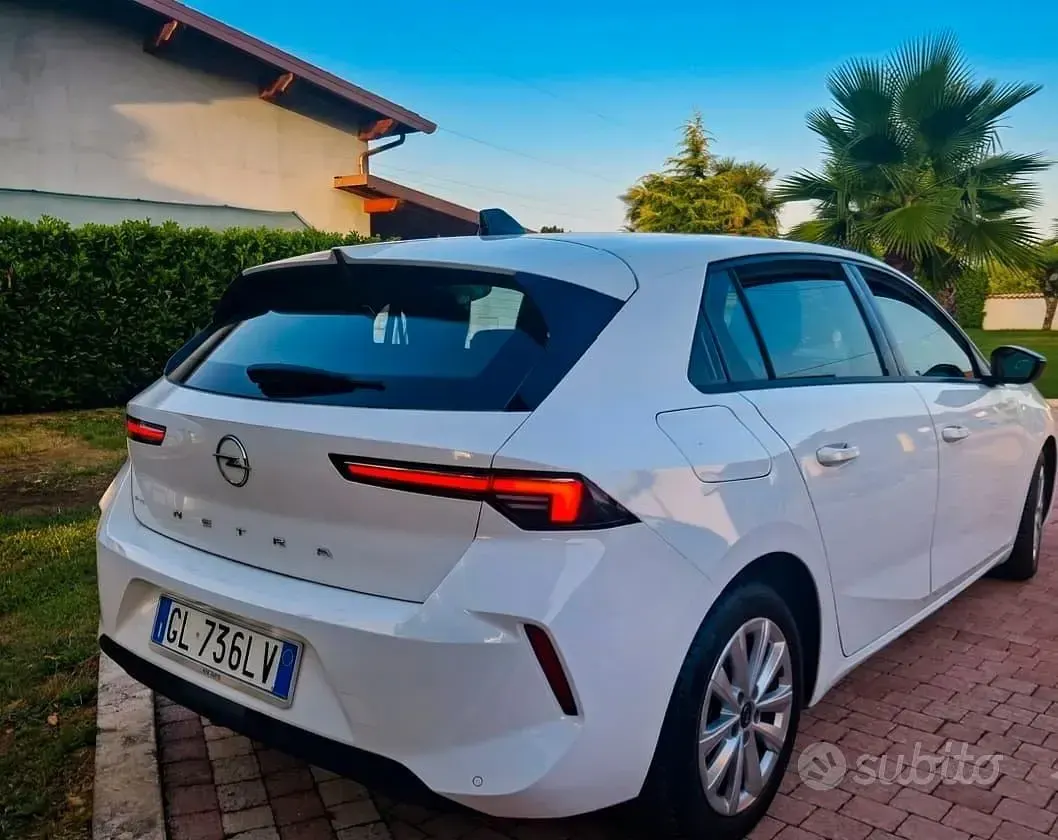 Usata Opel Astra 131 CV (96 kW) 2022 Utilitaria