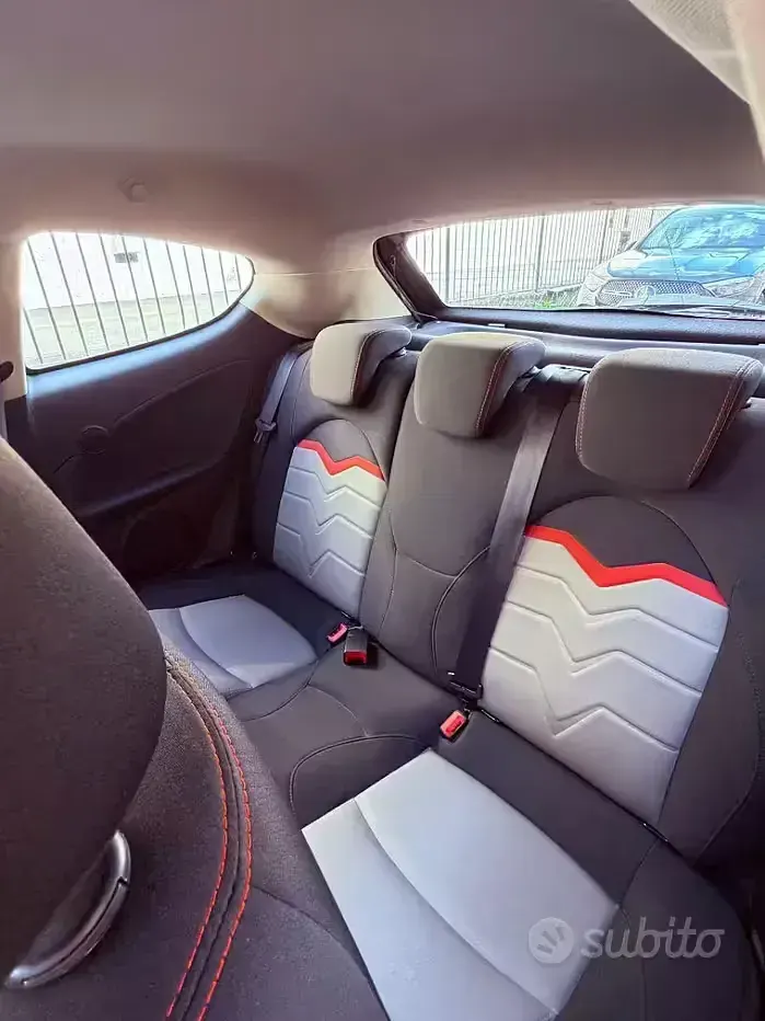 Usata Alfa Romeo MiTo Distinctive 77 CV (56 kW) 2014 Nero Utilitaria