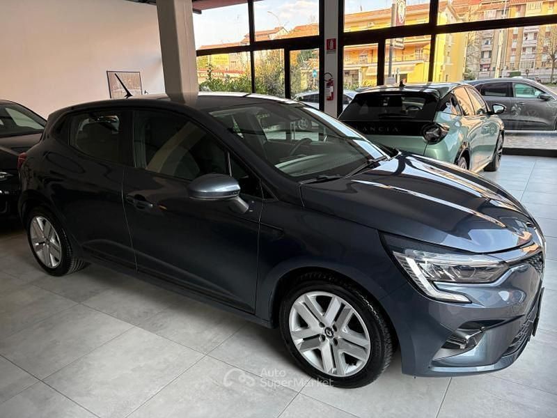 Usata Renault Clio V Business 91 CV (66 kW) 2021 Gray Berlina