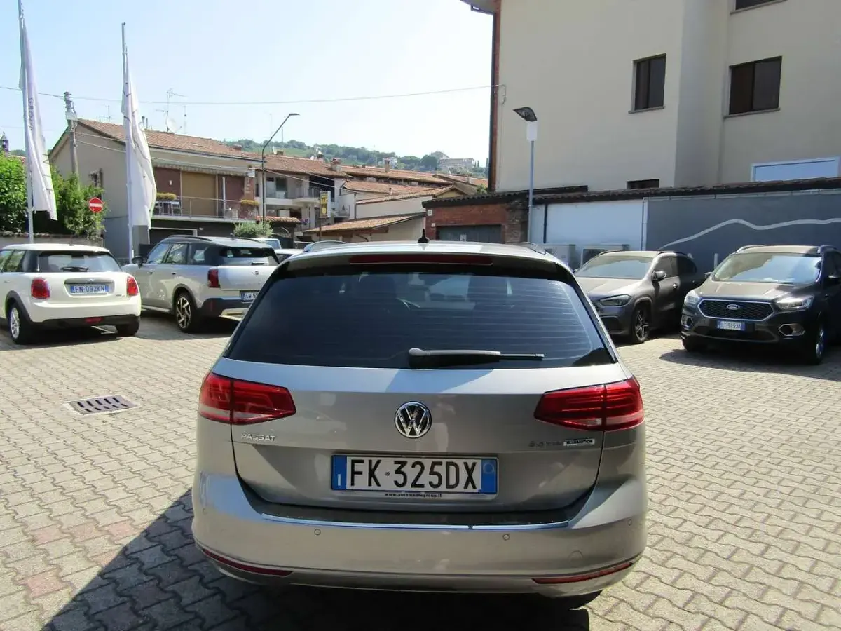 Usata VW Passat 150 CV (110 kW) 2017 Argento Station wagon