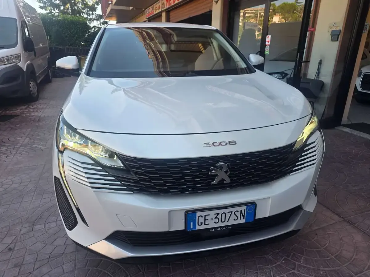 Usata Peugeot 3008 Active 131 CV (96 kW) 2021 Bianco SUV