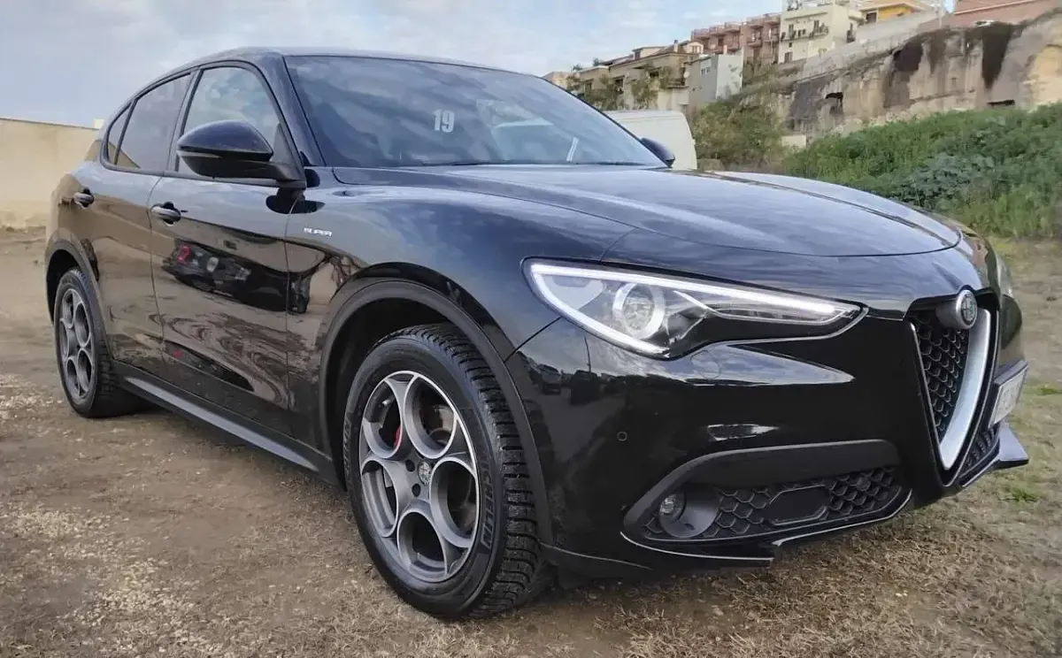 Usata Alfa Romeo Stelvio Business 190 CV (139 kW) 2021 Nero SUV