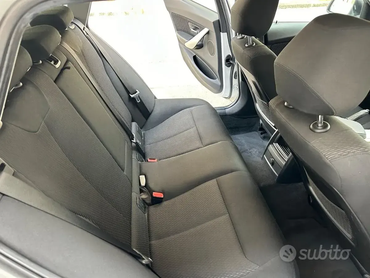 Usata BMW 318 Advantage 150 CV (110 kW) 2018 Bianco Station wagon