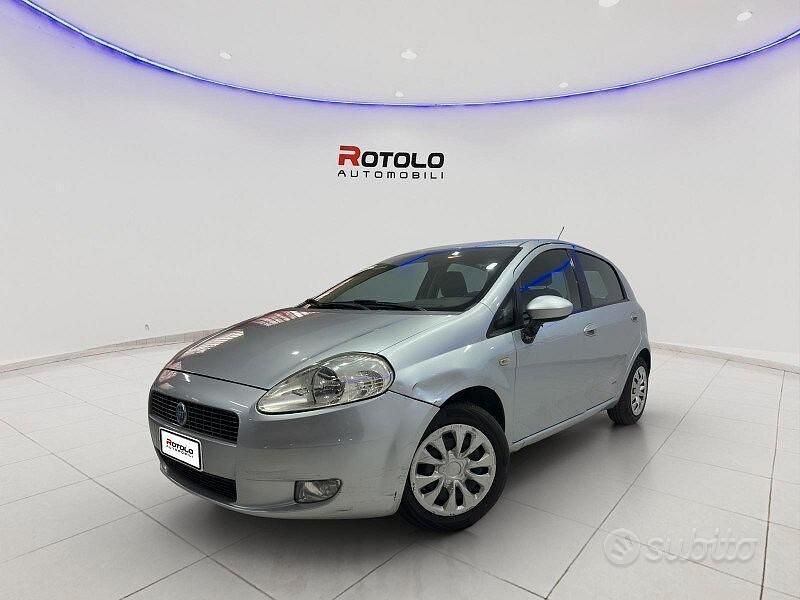 Usata Fiat Grande Punto Dynamic 65 CV (47 kW) 2007 Grigio Utilitaria