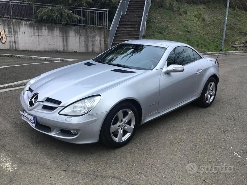 Usata Mercedes SLK200 163 CV (119 kW) 2005 Argento Cabrio
