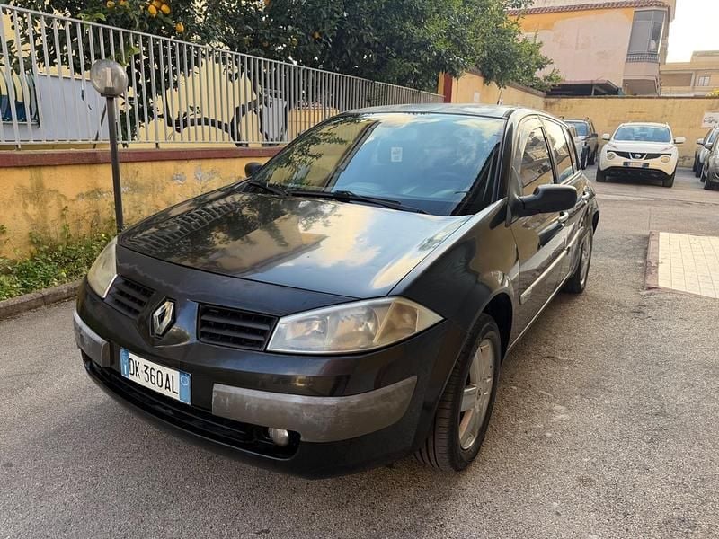 Usata Renault Mégane II Authentique 100 CV (73 kW) 2004 Nero Berlina