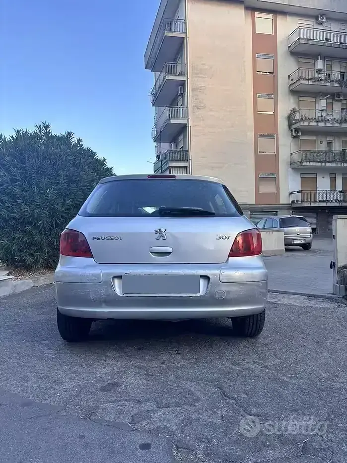 Usata Peugeot 307 109 CV (80 kW) 2002 Grigio Berlina