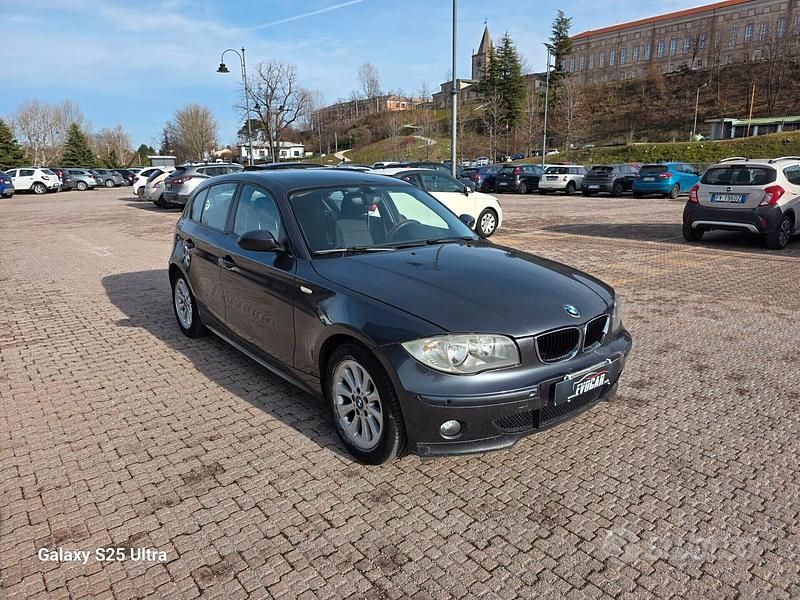 Usata BMW 120 163 CV (119 kW) 2005 Nero Utilitaria