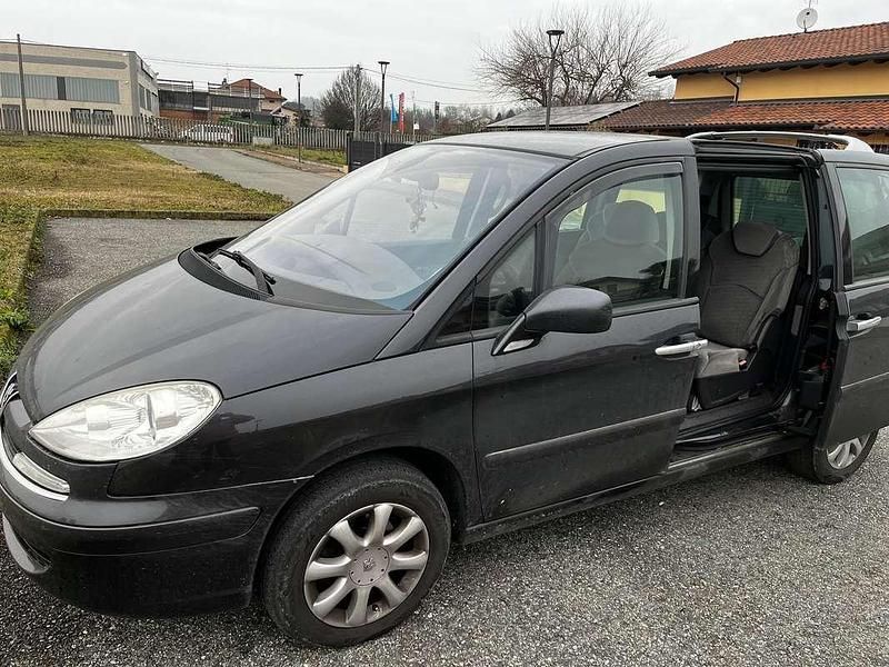 Usata Peugeot 807 128 CV (94 kW) 2005 Nero Monovolume