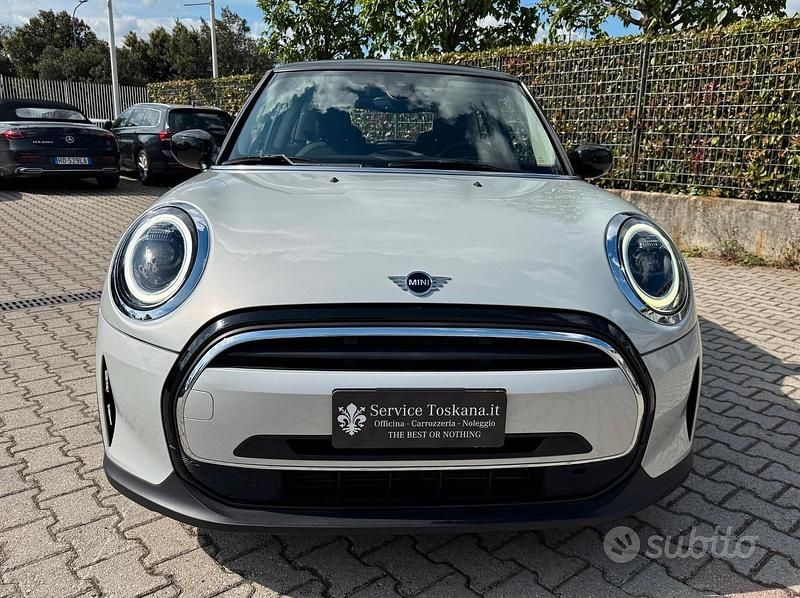 Begagnad Mini Cooper Business 136 HK (100 kW) 2022 Grå Halvkombi