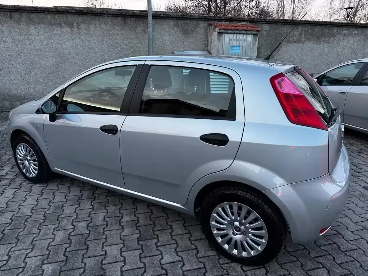 Usata Fiat Punto 77 CV (56 kW) 2015 Utilitaria