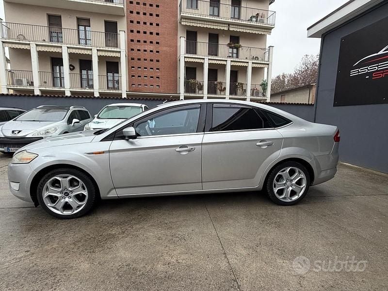 Usata Ford Mondeo 140 CV (102 kW) 2007 Grigio Berlina