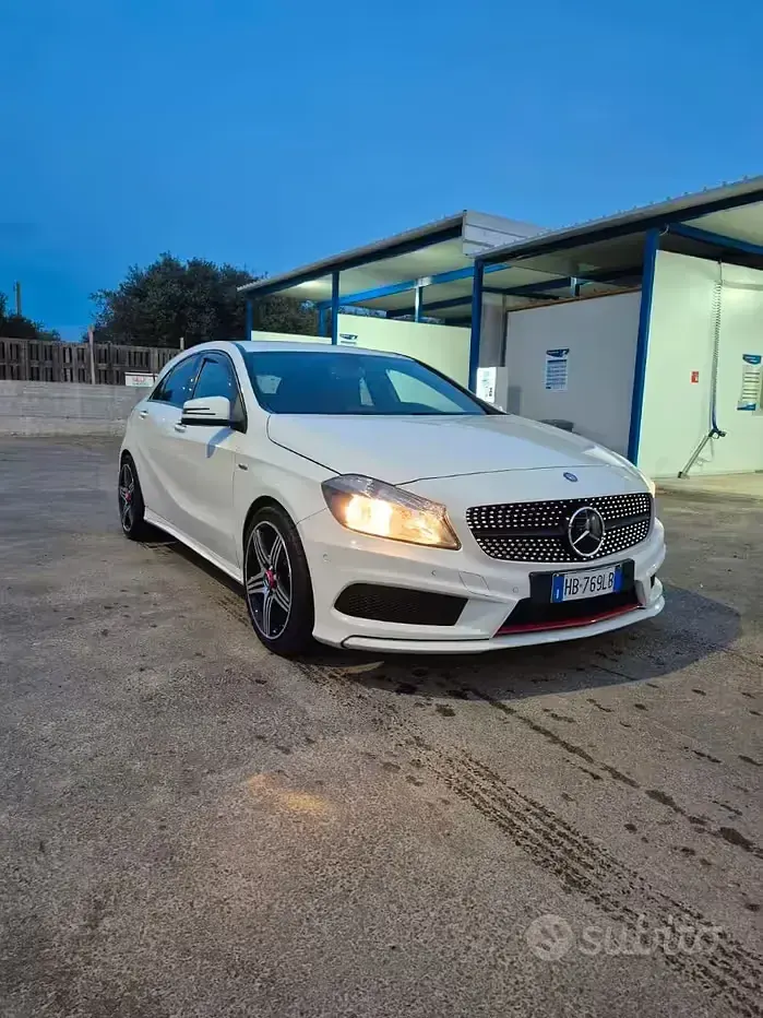 Usata Mercedes A250 211 CV (155 kW) 2015 Bianco Utilitaria