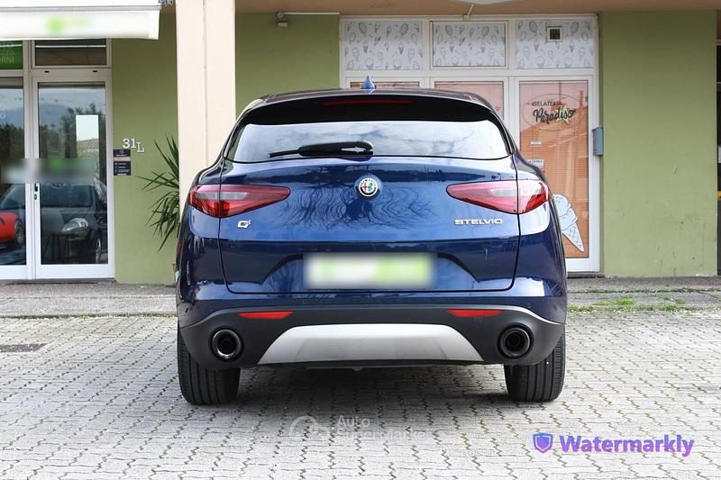 Usata Alfa Romeo Stelvio Executive 200 CV (147 kW) 2019 Blu SUV