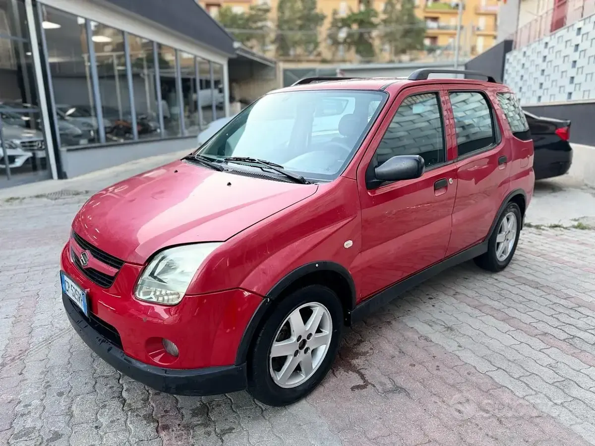 Usata Suzuki Ignis 69 CV (50 kW) 2004 Rosso Utilitaria