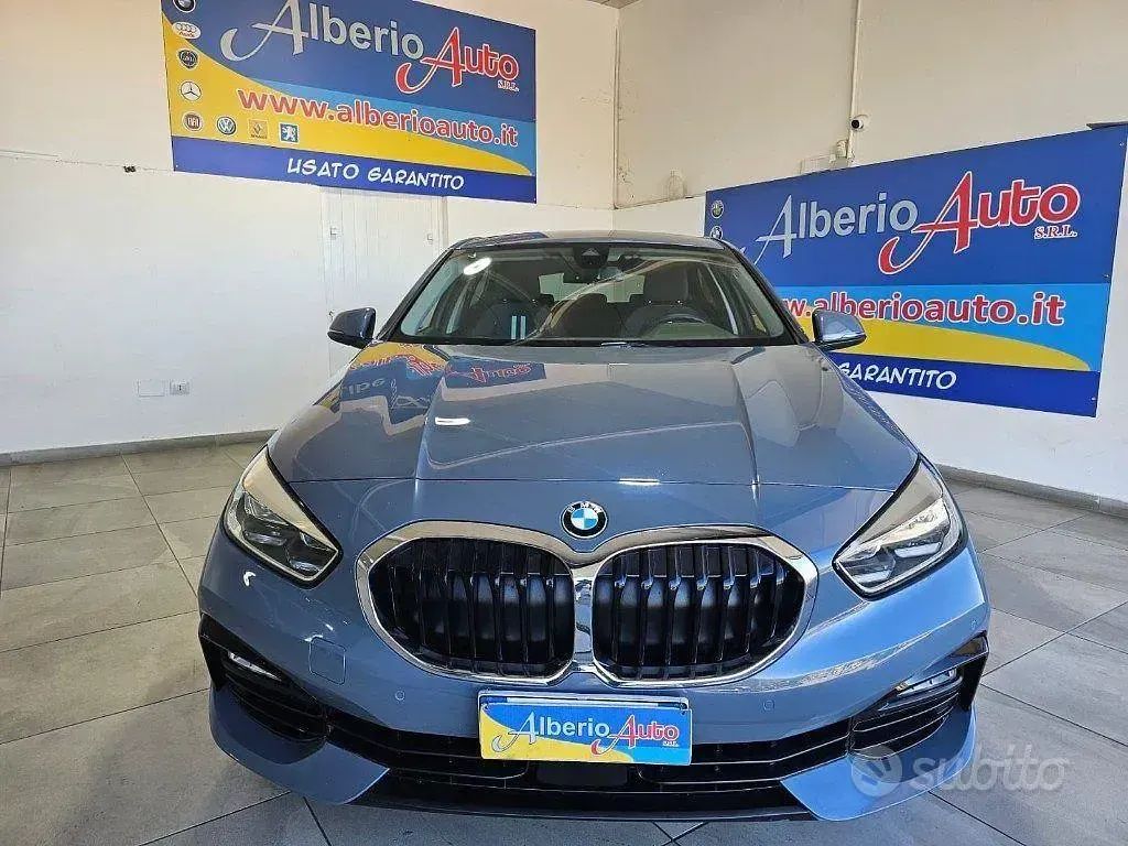 Gebraucht BMW 118 Advantage 150 PS (110 kW) 2023 Grau Kleinwagen