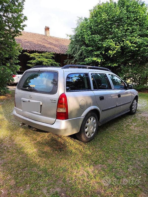 Usata Opel Astra 82 CV (60 kW) 2000 Grigio Station wagon