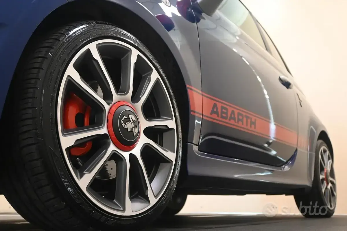 Usata Abarth 595 Turismo 165 CV (121 kW) 2021 Blu/azzurro Utilitaria