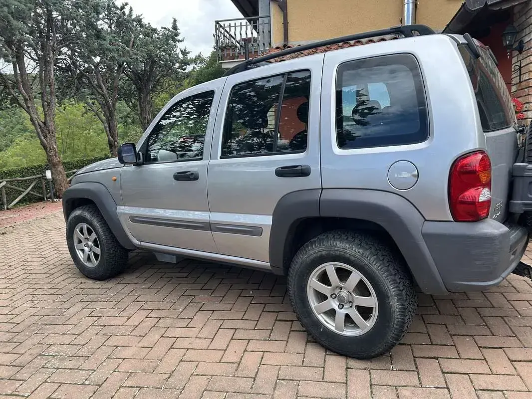 Usata Jeep Cherokee Limited 116 CV (85 kW) 2002 SUV