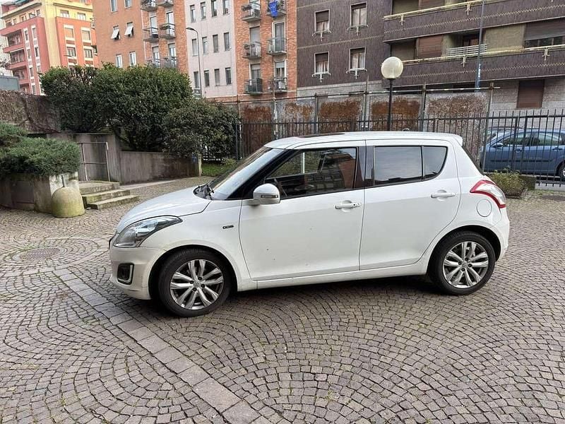 Usata Suzuki Swift 75 CV (55 kW) 2015 Utilitaria