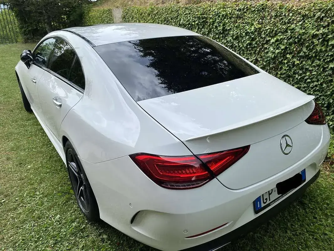 Usata Mercedes CLS220 AMG 200 CV (147 kW) 2023 Bianco Coupé