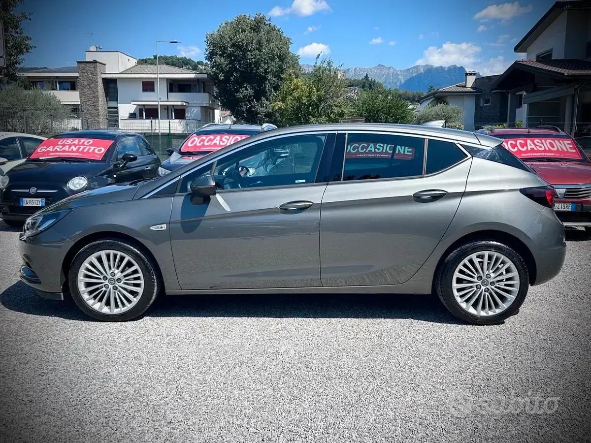 Usata Opel Astra 110 CV (80 kW) 2017 Grigio Berlina