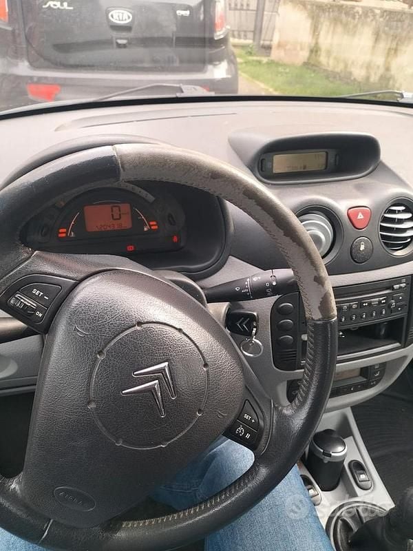 Usata Citroën C3 70 CV (51 kW) 2004 Grigio Berlina